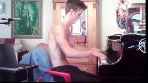 Snapshot of twoforallprivate chatting on 11/15/25, 02:13 TobeBritta online show from 11/15/25, 02:13