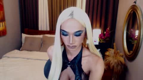 KiaraKeana online show from 03/05/26, 09:44