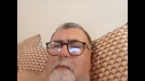 twohats2810 online show from 11/29/25, 06:22