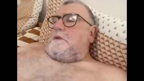 twohats2810 online show from 03/10/26, 08:14