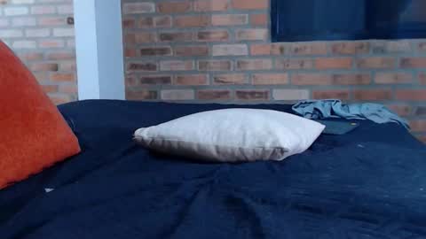 Angel online show from 11/02/25, 01:08