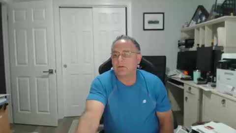 Twopeopleinlove online show from 10/11/25, 12:26