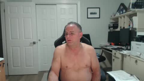 Twopeopleinlove online show from 11/24/25, 10:37