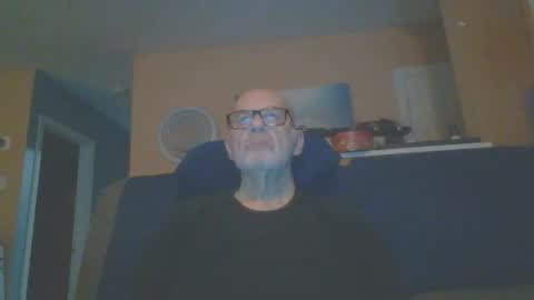 Snapshot of twstone chatting on 02/03/25, 02:36 twstone online show from 02/03/25, 02:36