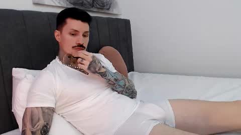 Snapshot of tyagodoll chatting on 12/17/25, 06:14 tyagodoll online show from 12/17/25, 06:14