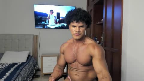 Snapshot of tygafit chatting on 09/30/25, 02:38 Yorquis Guzman online show from 09/30/25, 02:38