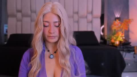  TYLA  online show from 12/22/25, 03:36