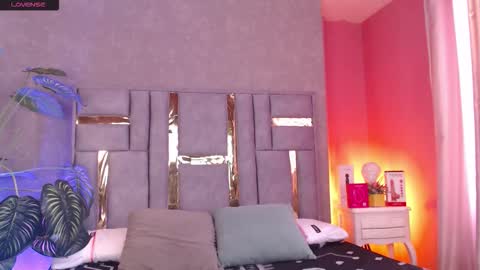 Snapshot of tyla_ks chatting on 11/11/25, 07:58 tyla_ks online show from 11/11/25, 07:58