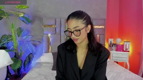 tyla_ks online show from 04/11/26, 07:07