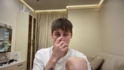 tyler_garrner online show from 11/03/25, 04:30