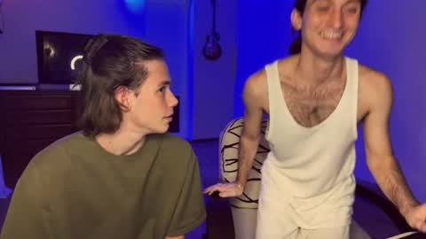 Snapshot of tyler_hack chatting on 10/04/25, 07:34 Tyler and Chris online show from 10/04/25, 07:34