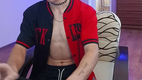 Snapshot of tyler_hack chatting on 10/14/25, 12:06 Tyler and Chris online show from 10/14/25, 12:06