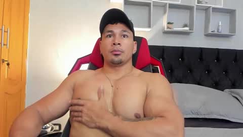 tyler_hank1 online show from 03/24/26, 06:35