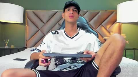 Snapshot of tyler_rodriguez chatting on 10/08/25, 09:56 Tyler Rodriguez online show from 10/08/25, 09:56