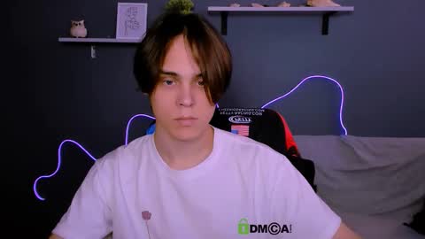 Snapshot of tyler_sparks_ chatting on 09/22/25, 06:48 tyler_sparks_ online show from 09/22/25, 06:48