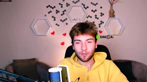 Snapshot of tyler_sparks_ chatting on 10/08/25, 09:56 tyler_sparks_ online show from 10/08/25, 09:56