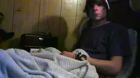 Snapshot of tylerlee199169 chatting on 12/28/24, 06:40 Tyler online show from 12/28/24, 06:40