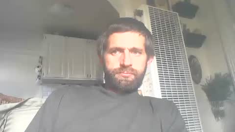 tylerweist727678265 online show from 12/01/25, 07:08