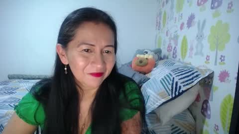 Tyna online show from 06/15/26, 11:18