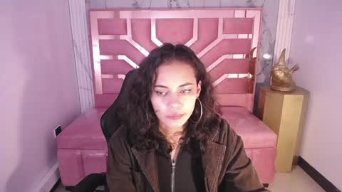 Snapshot of tyna_ch chatting on 12/15/24, 07:42 TYNA online show from 12/15/24, 07:42