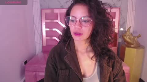 Snapshot of tyna_ch chatting on 01/02/25, 07:29 TYNA online show from 01/02/25, 07:29