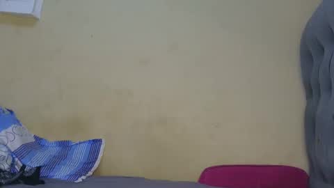 tynniee online show from 04/15/26, 11:16