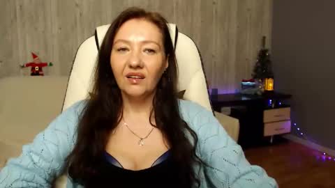 Snapshot of tyramories chatting on 12/19/24, 12:23 tyramories online show from 12/19/24, 12:23