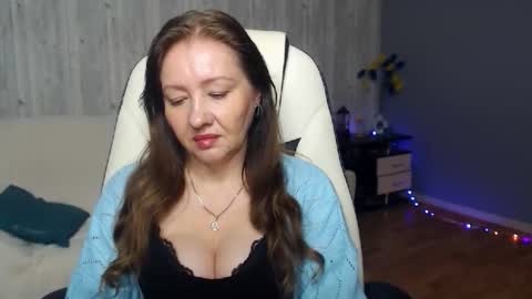 Snapshot of tyramories chatting on 10/13/25, 11:54 tyramories online show from 10/13/25, 11:54