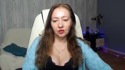 Snapshot of tyramories chatting on 10/15/25, 11:10 tyramories online show from 10/15/25, 11:10