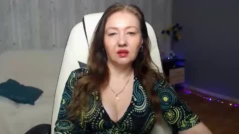 Snapshot of tyramories chatting on 10/24/25, 10:44 tyramories online show from 10/24/25, 10:44