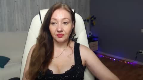 Snapshot of tyramories chatting on 10/26/25, 11:05 tyramories online show from 10/26/25, 11:05