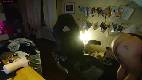 Sascha online show from 03/17/26, 02:16