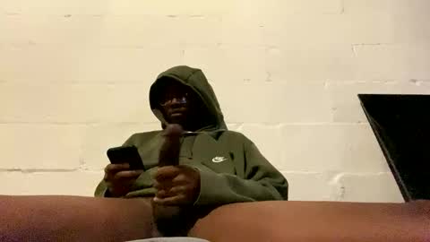 Snapshot of tyrese55 chatting on 11/13/25, 02:16 Bigcup55 online show from 11/13/25, 02:16
