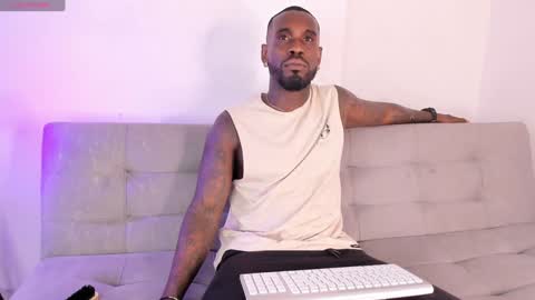 Snapshot of tyron_rulers chatting on 01/29/25, 08:35 Dvid Rullers online show from 01/29/25, 08:35