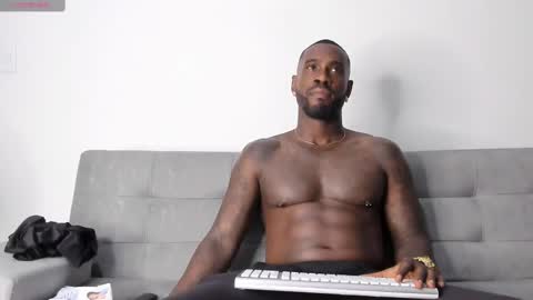 Snapshot of tyron_rulers chatting on 03/11/25, 11:37 Dvid Rullers online show from 03/11/25, 11:37