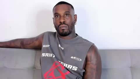 Snapshot of tyron_rulers chatting on 10/18/25, 12:13 Dvid Rullers online show from 10/18/25, 12:13