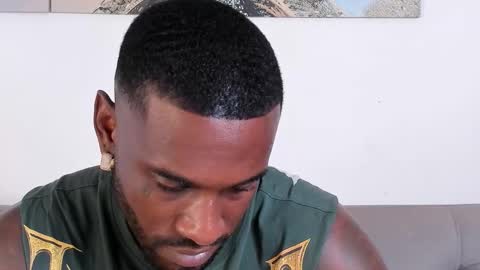 Snapshot of tyron_rulers chatting on 11/05/25, 02:17 Dvid Rullers online show from 11/05/25, 02:17