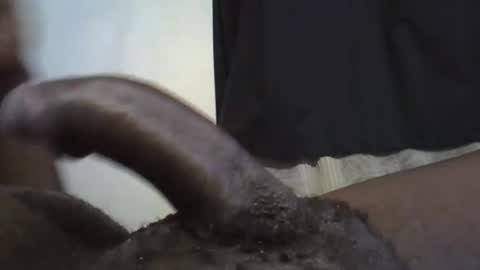 Snapshot of tyroneall chatting on 12/18/25, 08:59 tyroneall online show from 12/18/25, 08:59