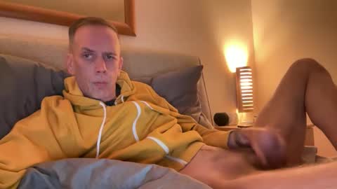 Ty online show from 11/03/25, 02:29