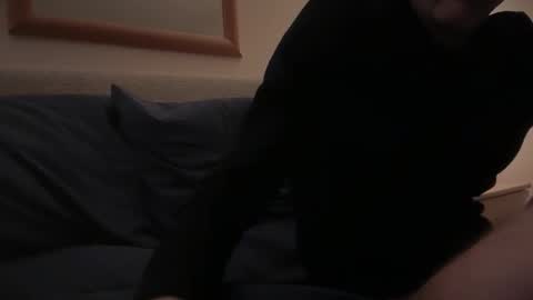 Snapshot of tyronev70 chatting on 01/11/26, 01:43 Ty online show from 01/11/26, 01:43