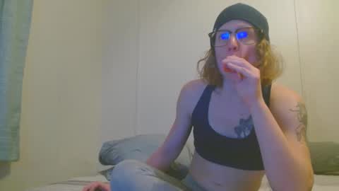 Snapshot of tyyyler93 chatting on 01/02/25, 05:14 TylerAlternative online show from 01/02/25, 05:14