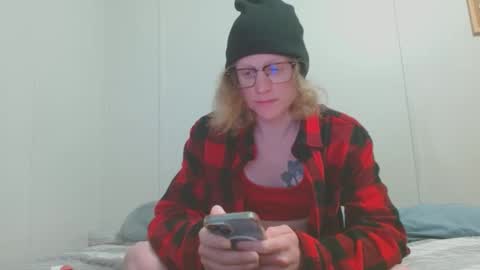 Snapshot of tyyyler93 chatting on 03/03/25, 04:03 TylerAlternative online show from 03/03/25, 04:03