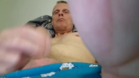 u2232739082 online show from 11/21/25, 04:05