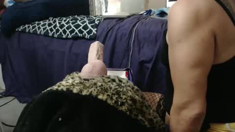 Snapshot of uandme_baby chatting on 11/06/25, 02:51 Azelia B online show from 11/06/25, 02:51