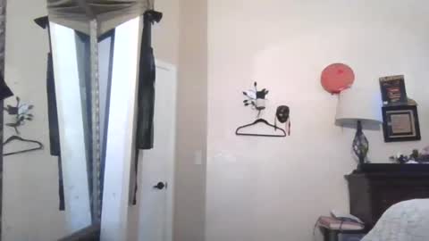 Azelia B online show from 06/18/26, 01:06