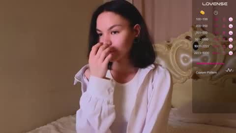 Lili online show from 03/08/25, 07:42