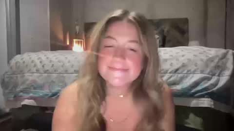 Snapshot of ughtatum chatting on 10/20/25, 03:56 Tate online show from 10/20/25, 03:56