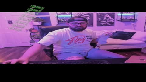 Snapshot of ugly_viking chatting on 12/05/24, 05:48 Ugly Viking online show from 12/05/24, 05:48