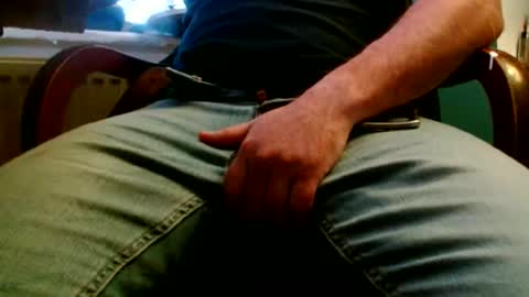 Snapshot of ukclive chatting on 10/20/25, 03:56 ukclive online show from 10/20/25, 03:56