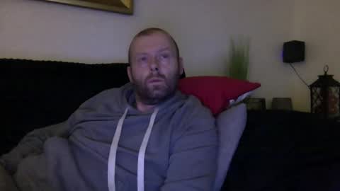 Snapshot of ukmatty3 chatting on 12/23/24, 10:01 ukmatty3 online show from 12/23/24, 10:01